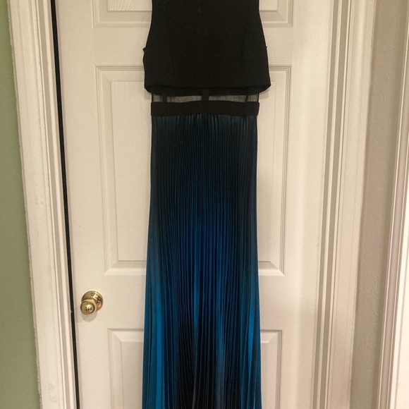 Betsy and Adam Adam Blue Black Pleated Evening Gown Prom Dress Size 4 - Picture 1 of 6
